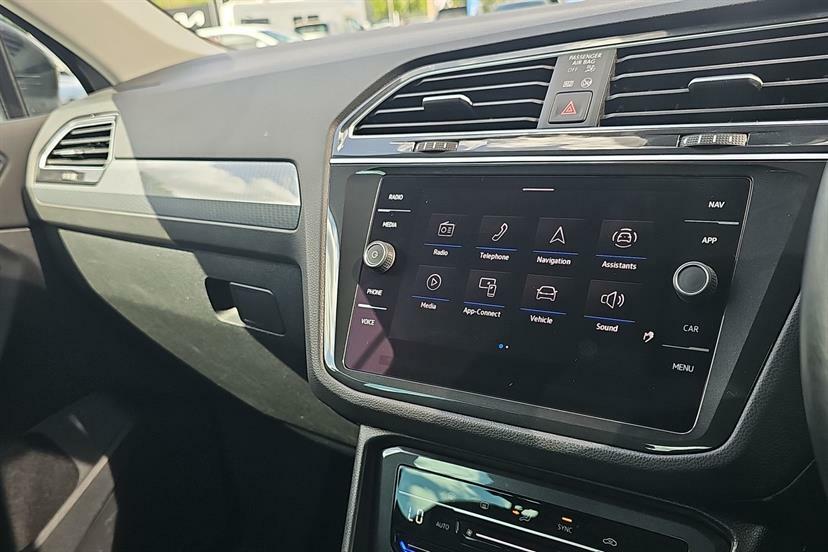 Volkswagen Tiguan R-line Tech Black #36