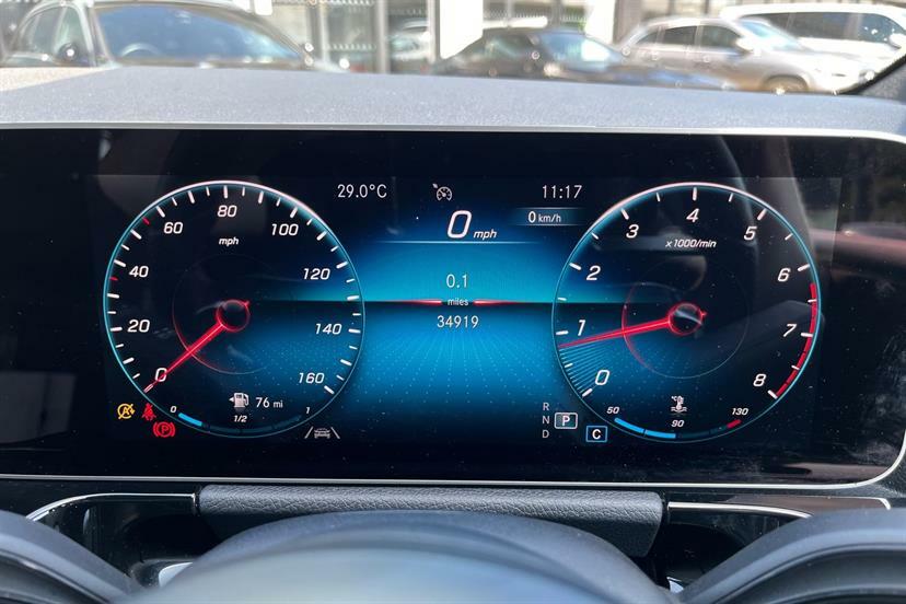 Mercedes-Benz B Class B200 Amg Line Premium White #5