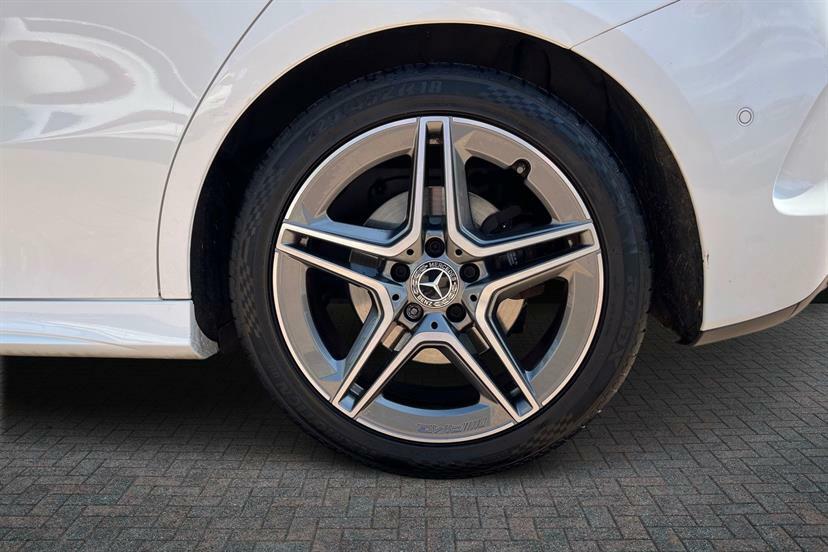 Mercedes-Benz B Class B200 Amg Line Premium White #3