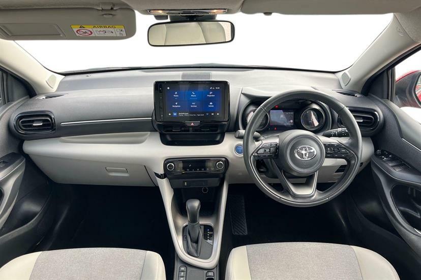 Toyota Yaris 1.5 Hybrid Excel Cvt Red #6