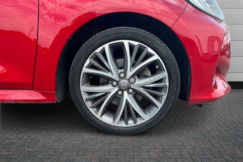 Toyota Yaris 1.5 Hybrid Excel Cvt Red #5