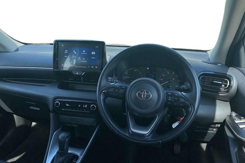 Toyota Yaris 1.5 Hybrid Icon Cvt White #6