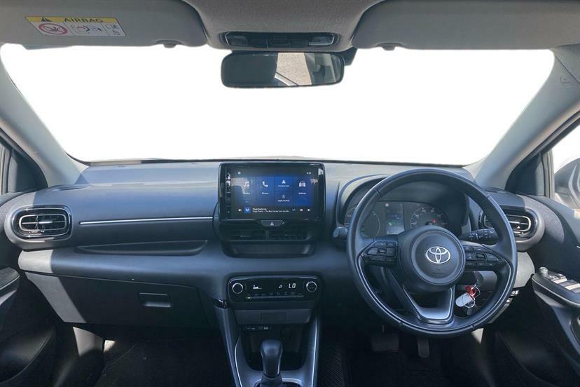 Toyota Yaris 1.5 Hybrid Icon Cvt White #5