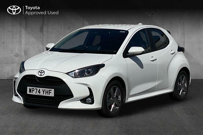 Toyota Yaris 1.5 Hybrid Icon Cvt White #3