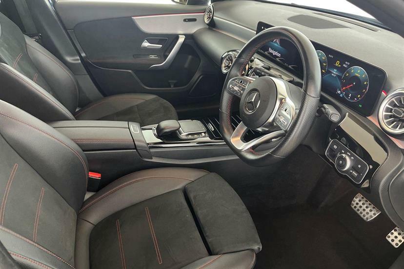 Mercedes-Benz A Class 1.3 A200 Amg Line Night Edition ... White #5