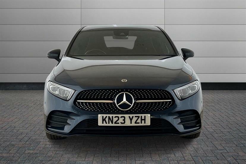 Mercedes-Benz A Class 1.3 A200 Amg Line Night Edition ... White #11