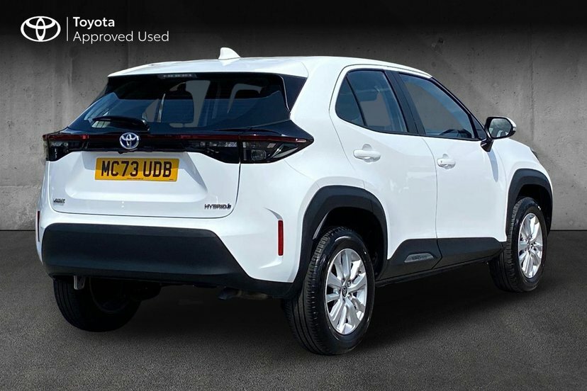 Toyota Yaris Cross 1.5 Vvt-h Icon Suv Hybrid E-cvt 116 Ps MC73UDB White #2
