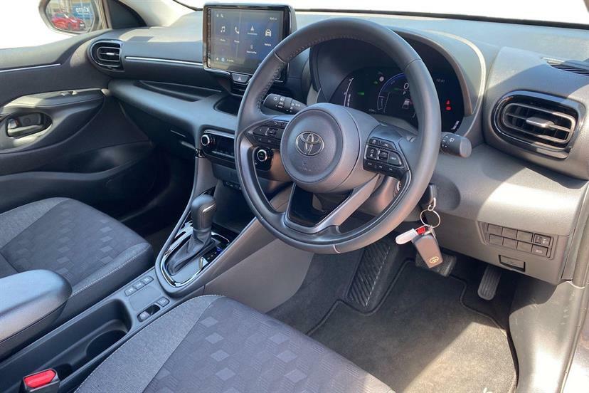 Toyota Yaris Icon Blue #10