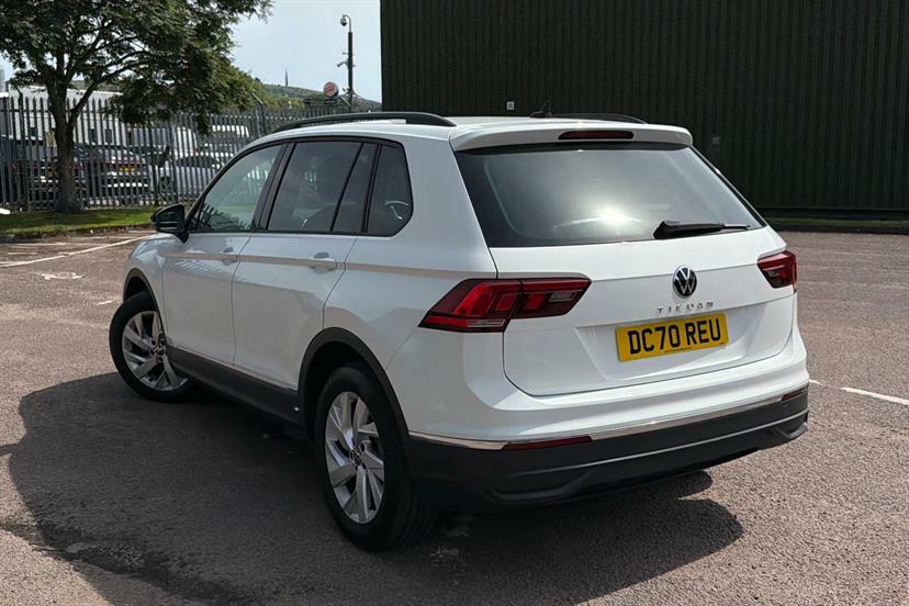 Volkswagen Tiguan Elegance White #13