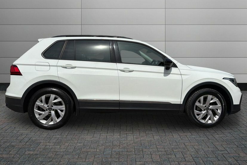 Volkswagen Tiguan 1.5 Tsi Life Suv Dsg 150 Ps DC70REU White #4