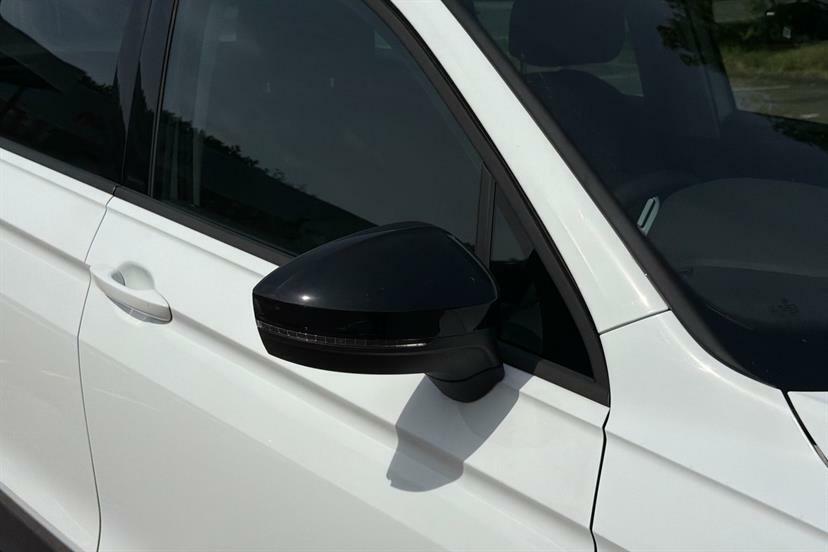 Volkswagen Tiguan Elegance White #15