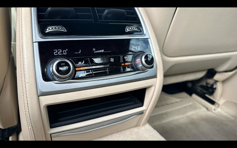 BMW 7 Series 2.0 740Le Xdrive Exclusive 255 Bhp Black #24