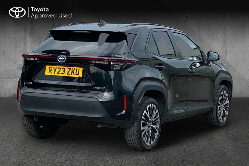 Toyota Yaris Cross 1.5 Vvt-h Excel Suv Hybrid E-cvt 116 P RV23ZKU Black #2