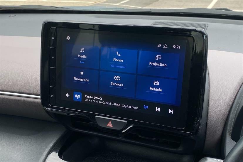 Toyota Yaris Cross 1.5 Hybrid Excel Cvt Black #5
