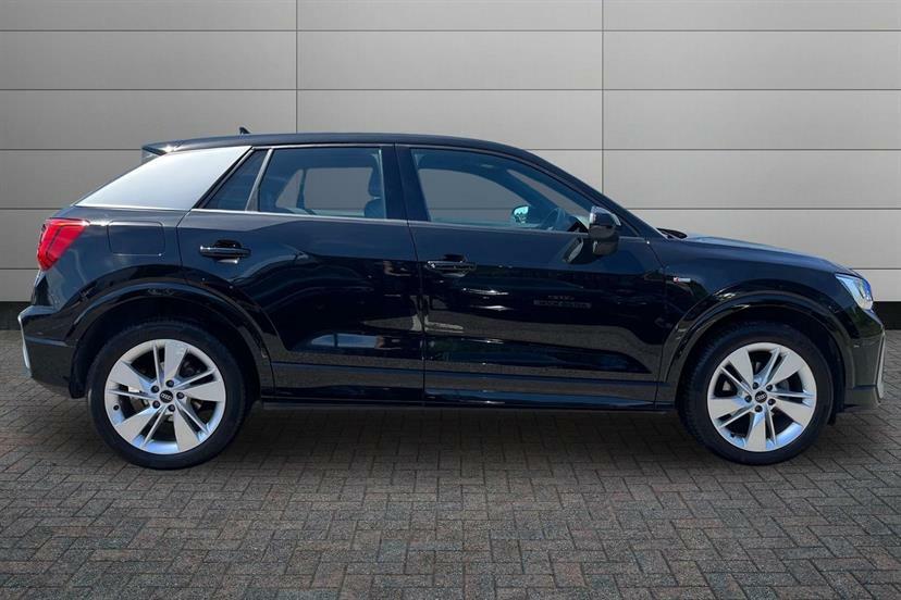 Audi Q2 35 Tfsi S Line S Tronic Black #4