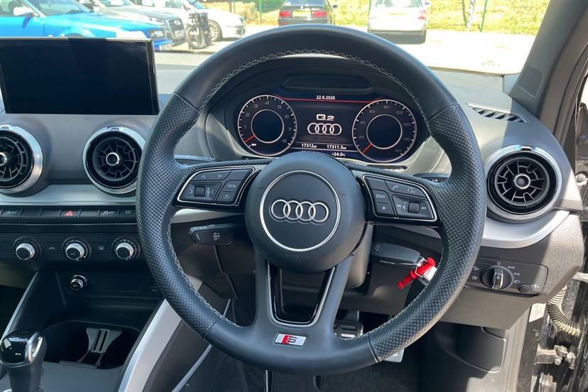 Audi Q2 35 Tfsi Sport S Tronic Red #13