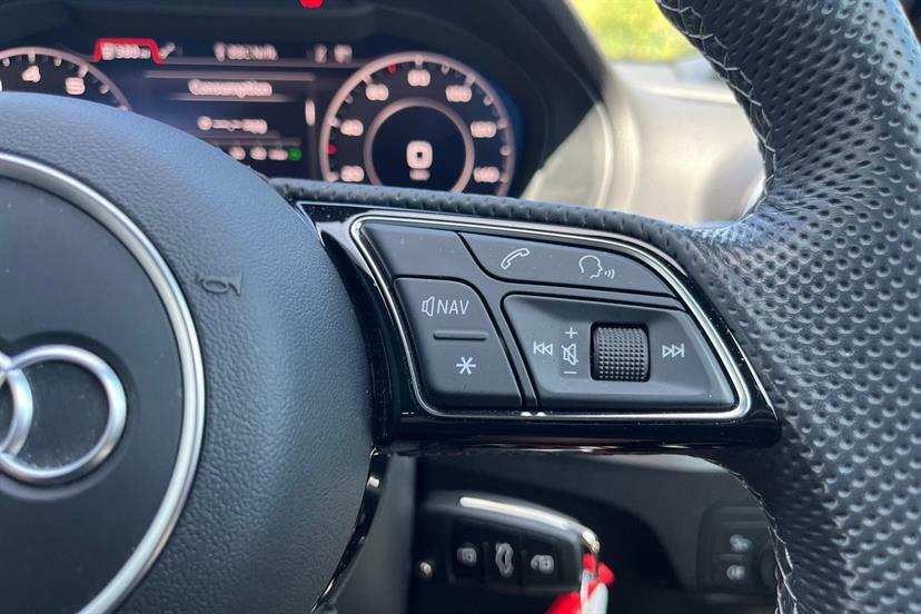 Audi Q2 35 Tfsi Sport S Tronic Red #15