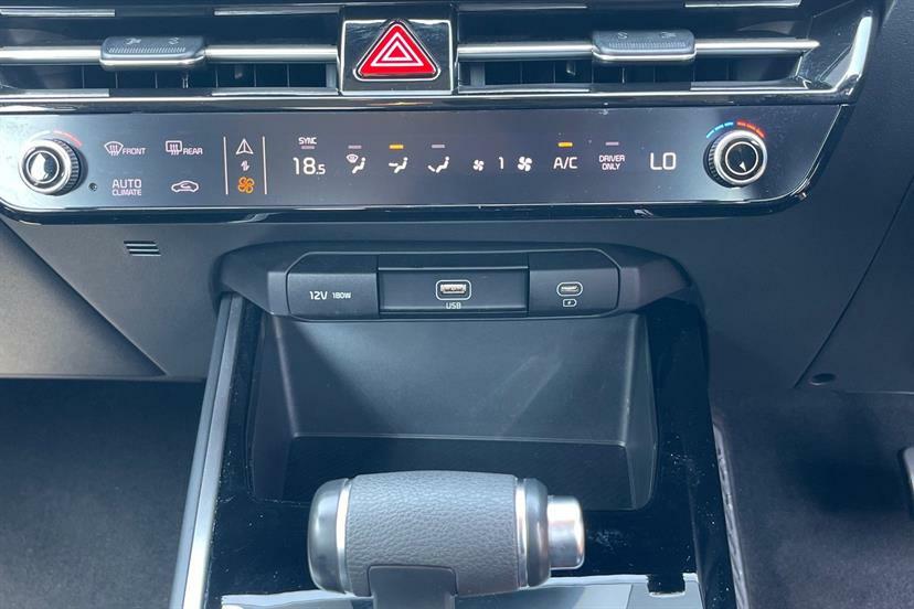 Kia Niro 1.6 Gdi Hybrid 3 Dct White #18