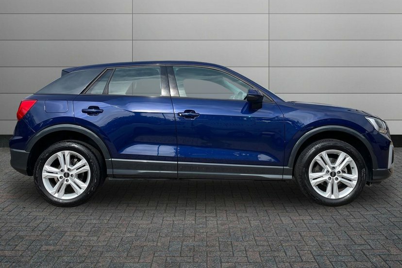 Audi Q2 1.5 Tfsi Cod 35 Sport Suv 150 P Blue #4