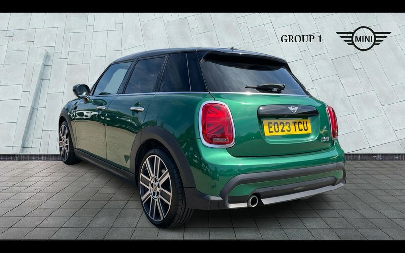 Mini Hatch 5-Door Hatch Cooper Exclusive EO23TCU Green #2