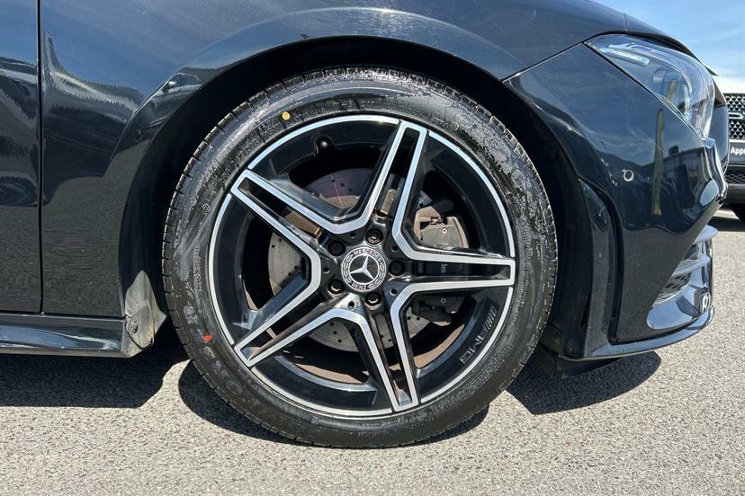 Mercedes-Benz CLA Class 200 Amg Line Premium Tip Black #3