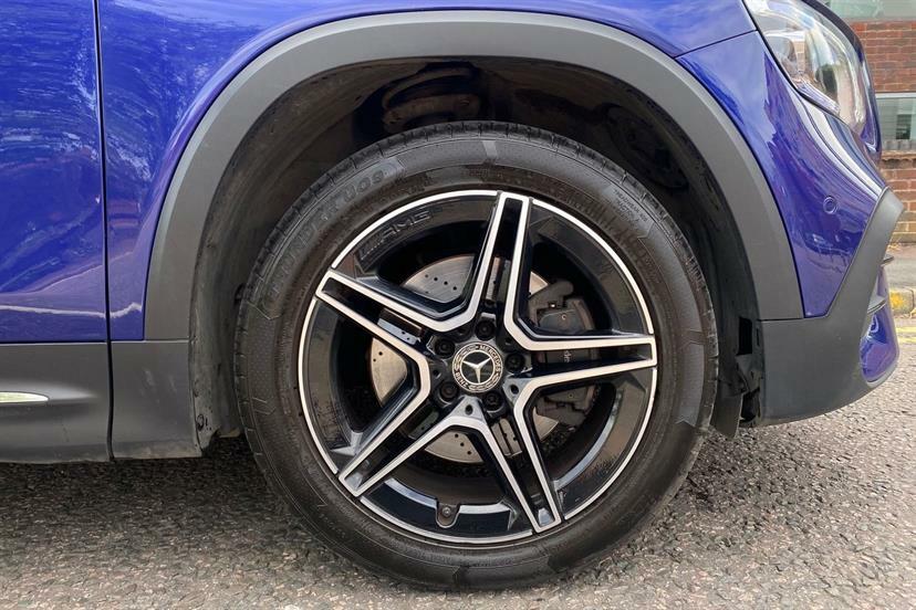 Mercedes-Benz GLB Class 200 Amg Line Premium 7G-tronic Blue #4
