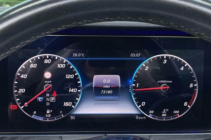 Mercedes-Benz E Class E220d Amg Line Premium Plus 9G-tronic Black #6