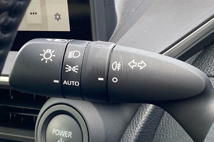 Toyota Prius 2.0 Phev Design Cvt Silver #32