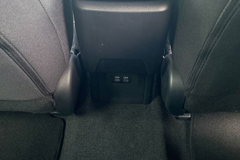 Toyota Prius 2.0 Phev Design Cvt Black #21