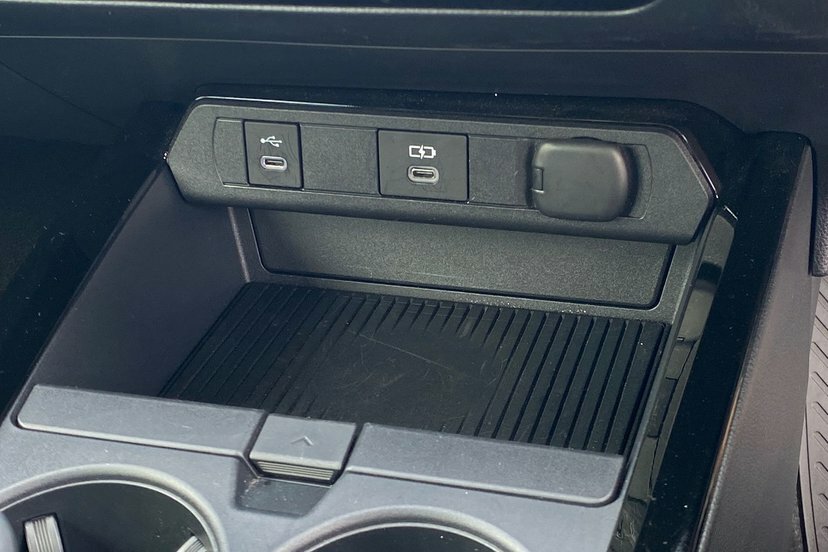 Toyota Prius 2.0 Phev Design Cvt Black #25