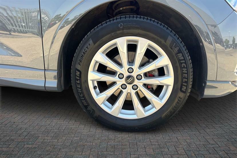 Audi Q3 35 Tfsi Sport S Tronic Grey #5