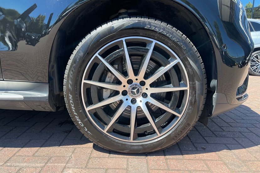 Mercedes-Benz EQC Eqc 400 Amg Line 4Matic CX22JFN Black #4