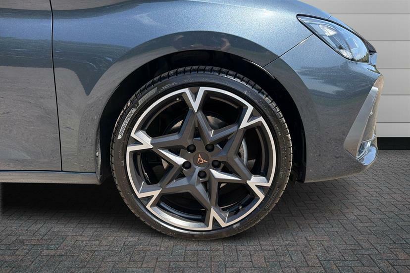 Cupra Leon 1.5 Etsi 150 V2 Dsg Grey #4
