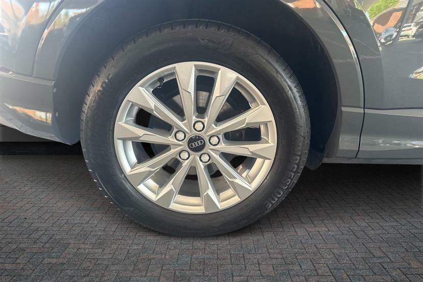 Audi Q3 35 Tfsi Sport S Tronic Grey #5