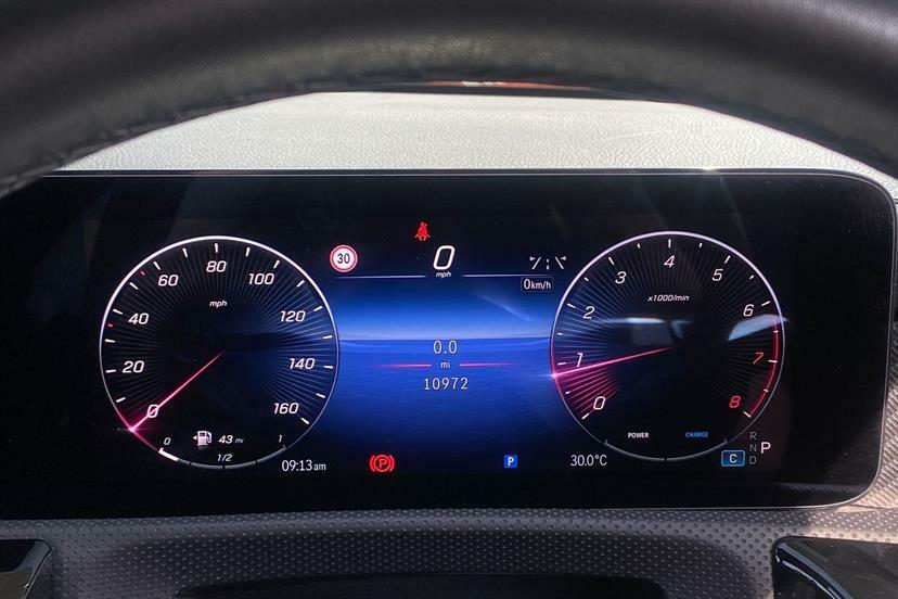 Mercedes-Benz CLA Class 180 Sport Executive Tip Black #5