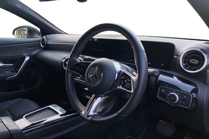 Mercedes-Benz CLA Class 180 Sport Executive Tip Black #4