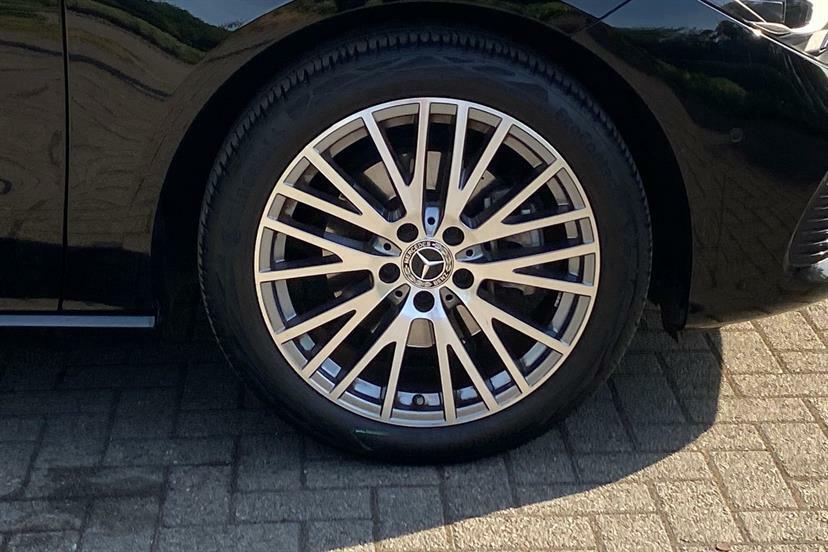 Mercedes-Benz CLA Class 180 Sport Executive Tip Black #3