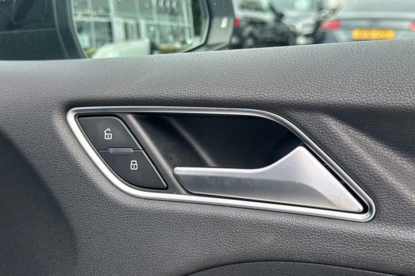 Audi A3 35 Tfsi Sport S Tronic  #35