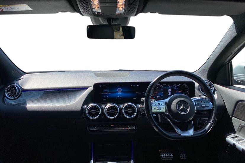 Mercedes-Benz GLA Class 200 Amg Line Premium Silver #4
