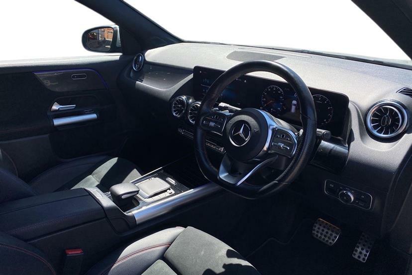 Mercedes-Benz GLA Class 200 Amg Line Premium Silver #3
