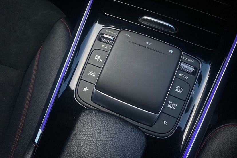 Mercedes-Benz GLA Class 200 Amg Line Premium Silver #5