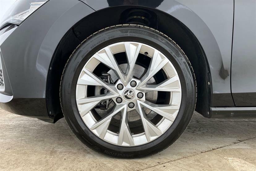 Skoda Superb 2.0 Tdi Se L Dsg Silver #10