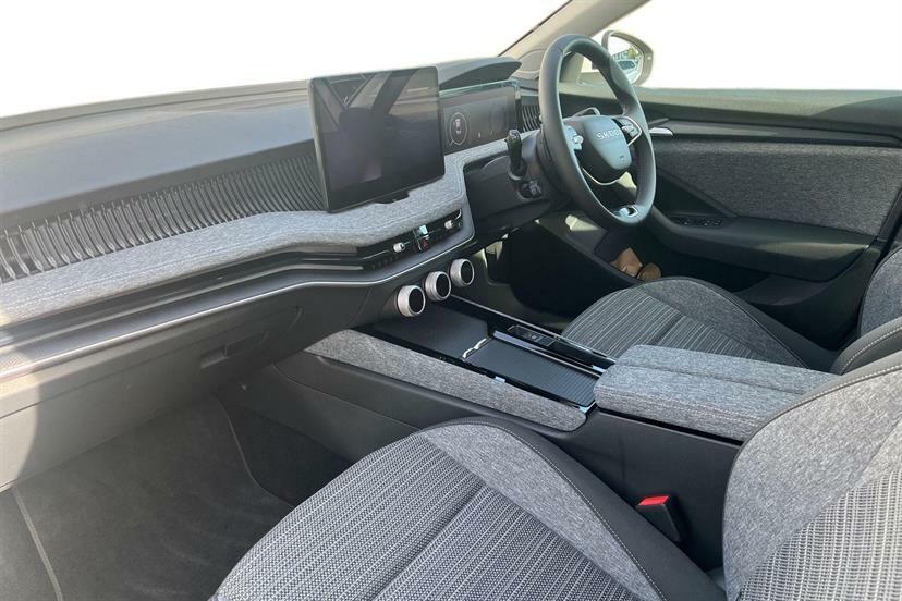 Skoda Superb 2.0 Tdi Se Technology Dsg White #2