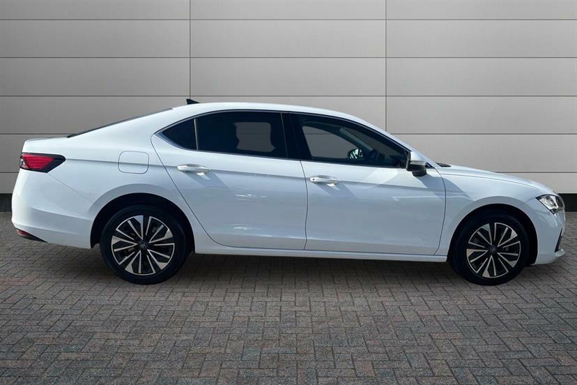 Skoda Superb 2.0 Tdi Se Technology Dsg White #4