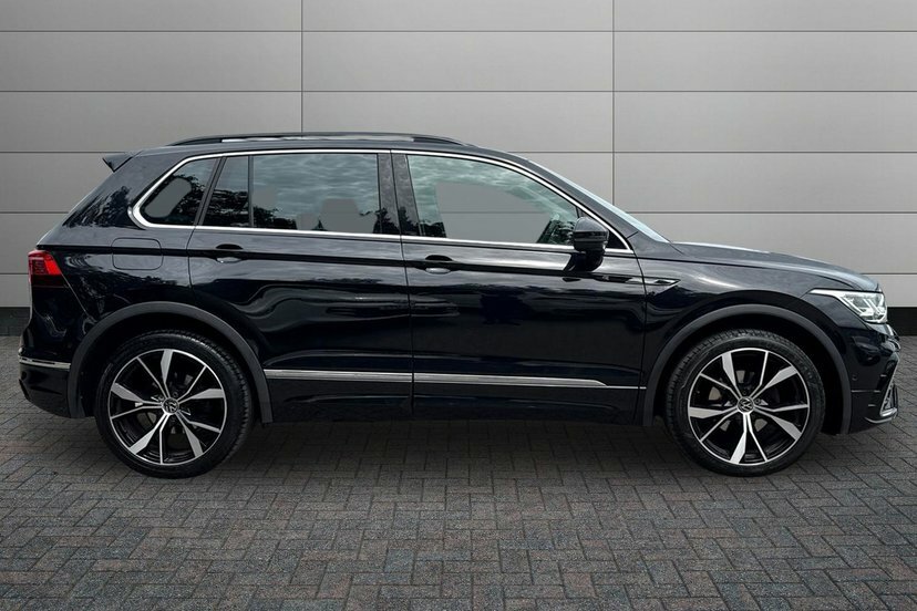 Volkswagen Tiguan 2.0 Tdi R-line Suv Dsg 150 Ps MJ23HLK Black #4