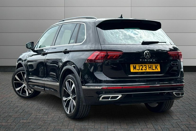 Volkswagen Tiguan 2.0 Tdi R-line Suv Dsg 150 Ps MJ23HLK Black #3