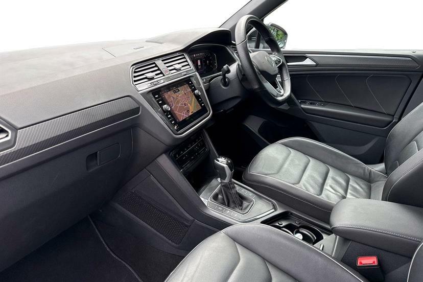 Volkswagen Tiguan 2.0 Tdi R-line Dsg Black #2