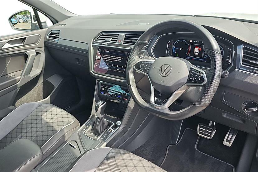 Volkswagen Tiguan 2.0 Tdi R-line Dsg White #5