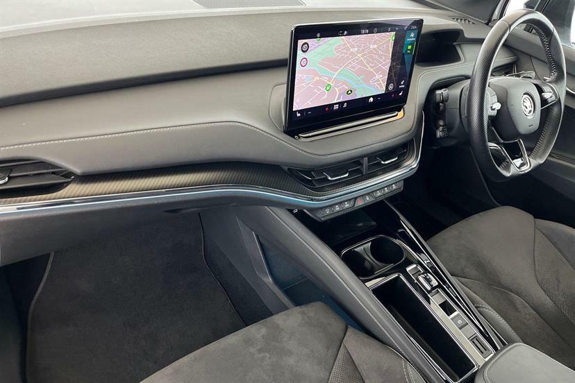 Skoda ENYAQ 195Kw 80X Sportline 82Kwh 4X4 White #2