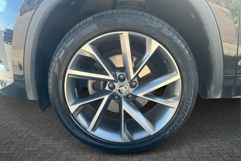 Skoda Kodiaq 1.5 Tsi Sport Line Dsg 7 Seat Black #5